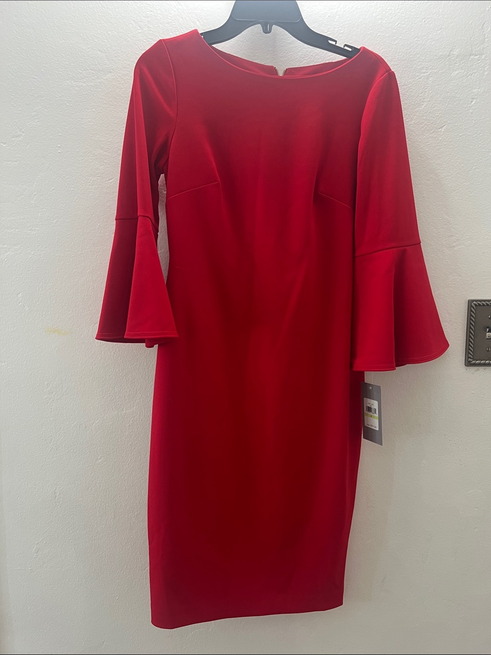 Elegant Red Bell-Sleeve Sheath Dress